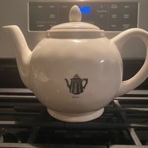 Rae Dunn Tea Pot